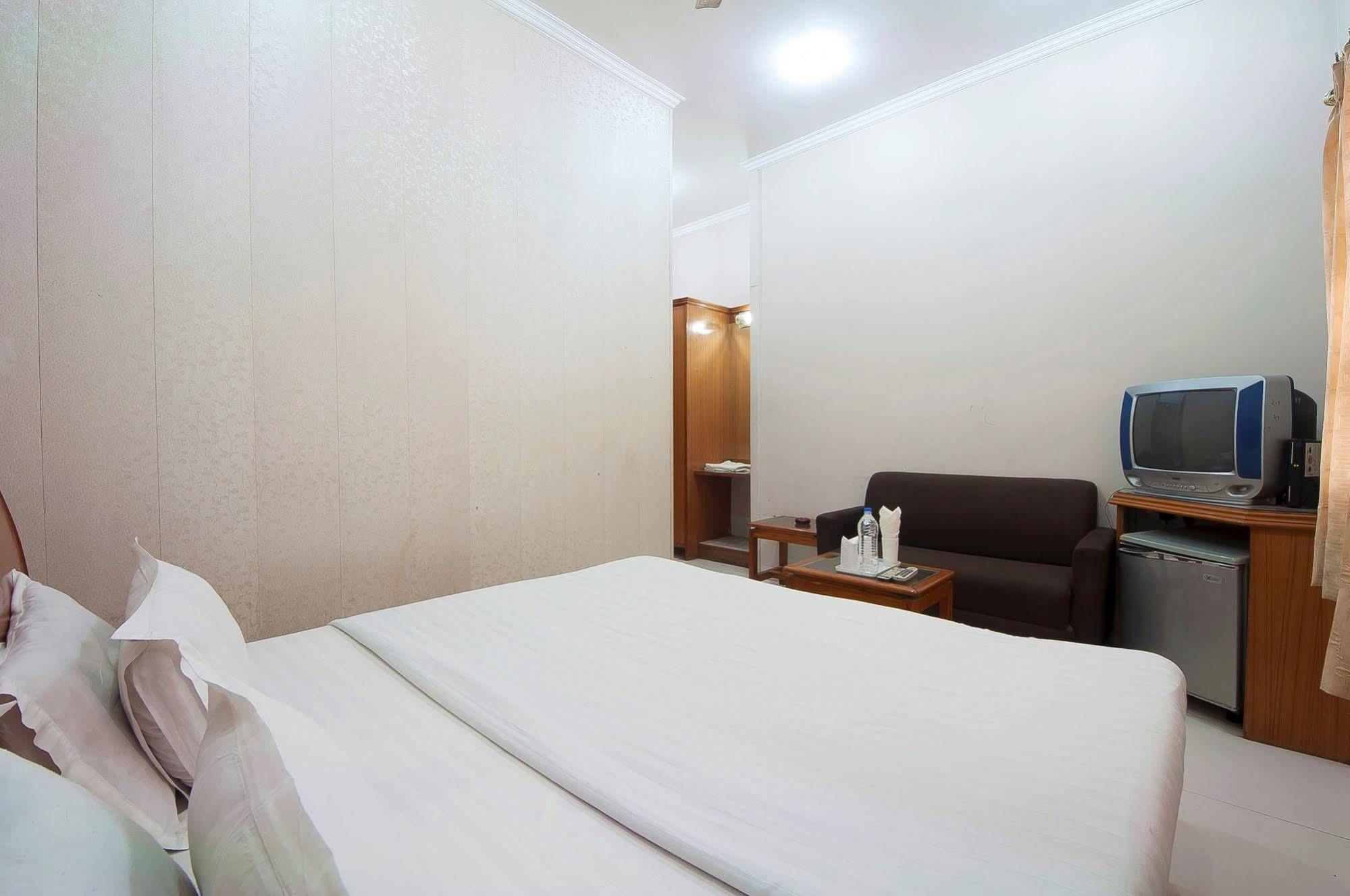 Fabhotel Basera Αμριτσάρ Εξωτερικό φωτογραφία