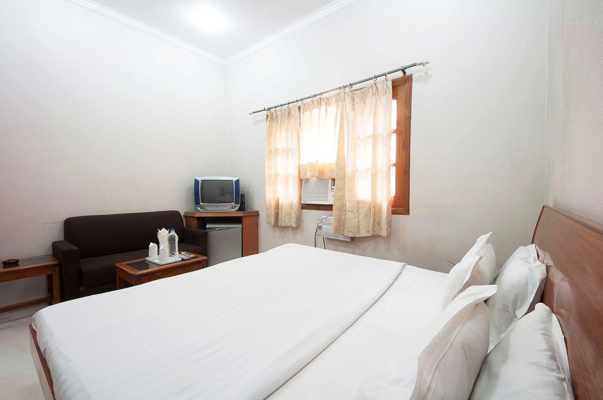 Fabhotel Basera Αμριτσάρ Εξωτερικό φωτογραφία